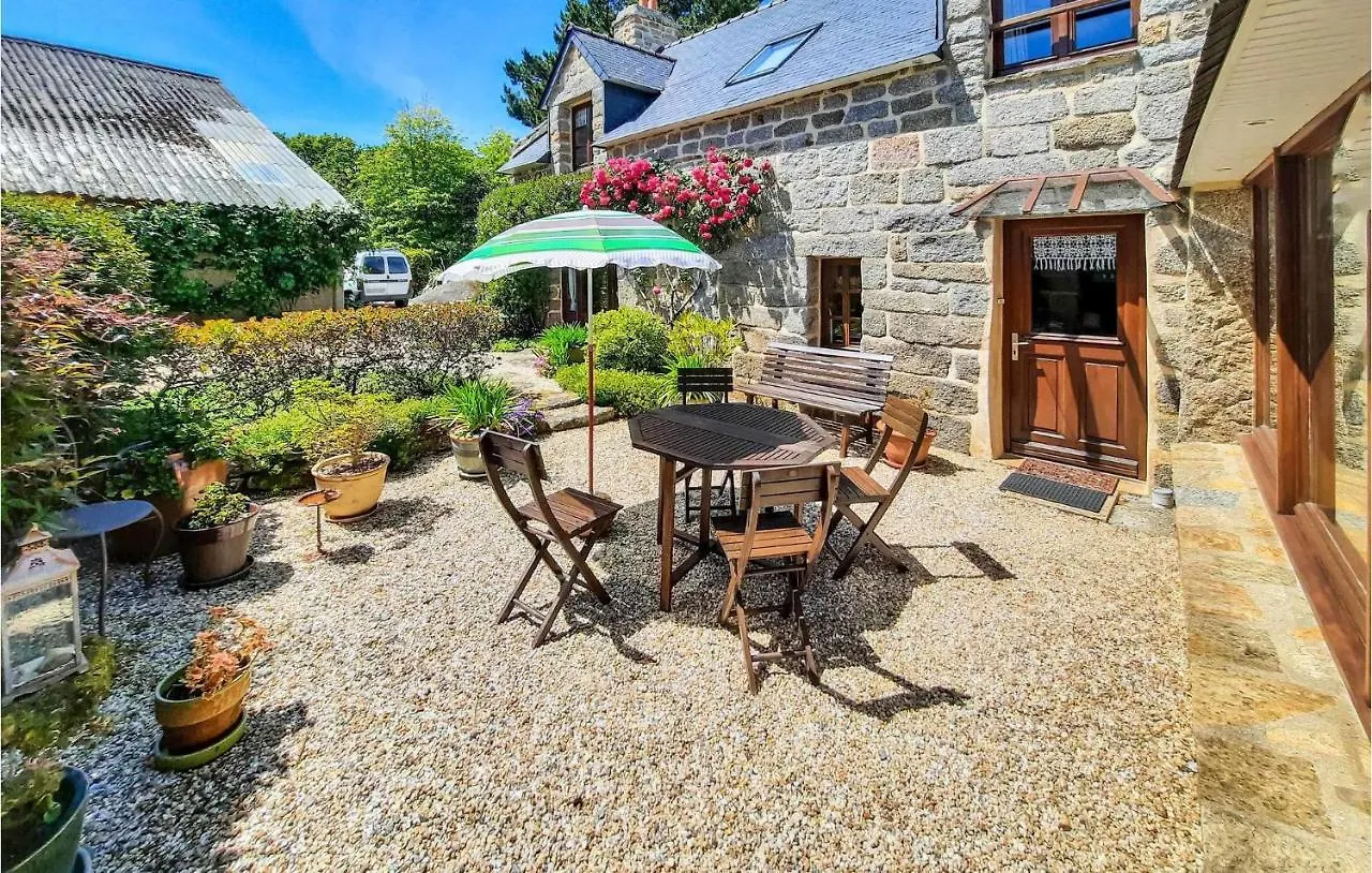 Gorgeous Home In Tregunc With Kitchen Kerguillaouet 0*,  France