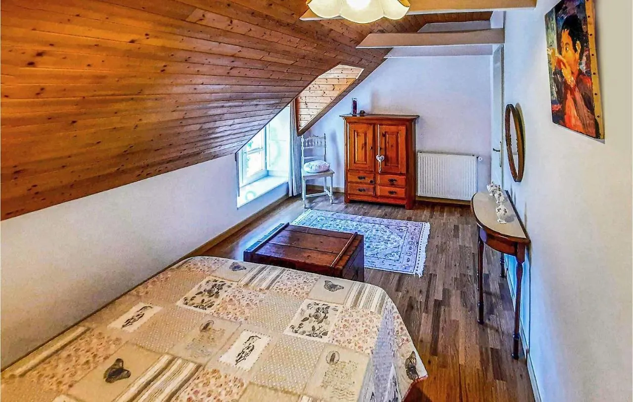 Hébergement de vacances Gorgeous Home In Tregunc With Kitchen Kerguillaouet
