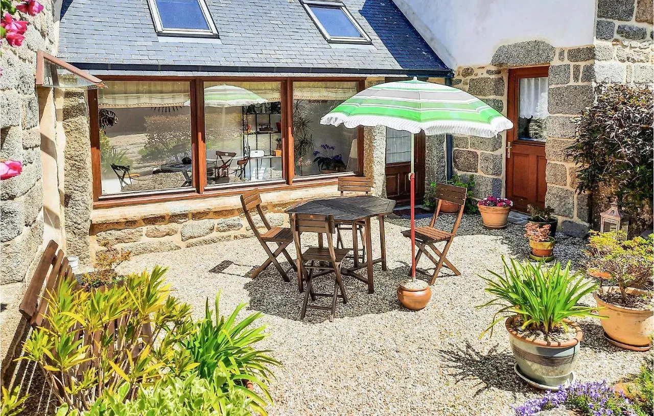 Gorgeous Home In Tregunc With Kitchen Kerguillaouet Hébergement de vacances