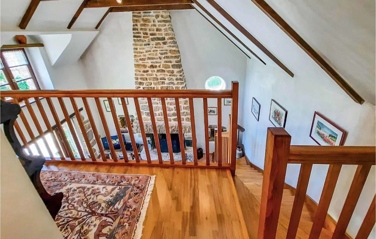 Gorgeous Home In Tregunc With Kitchen Kerguillaouet France